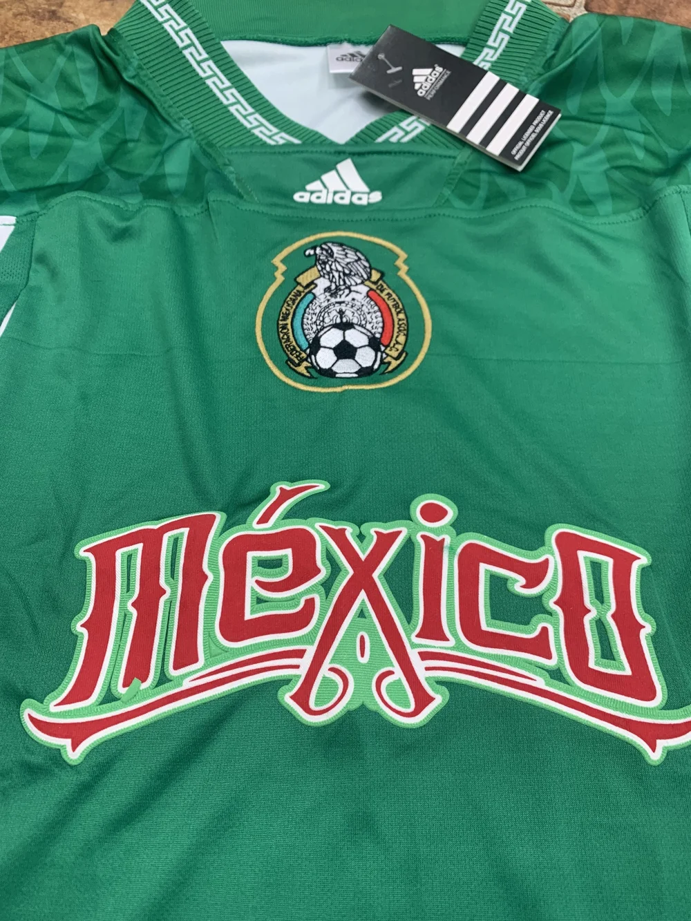 Adidas Mexico 2026 Throwback Jersey Size M